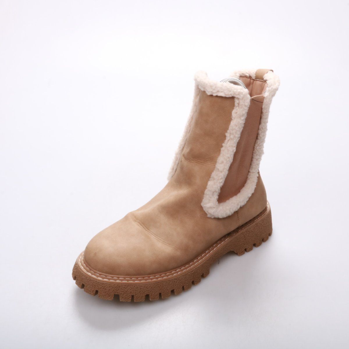 ботинки не указано