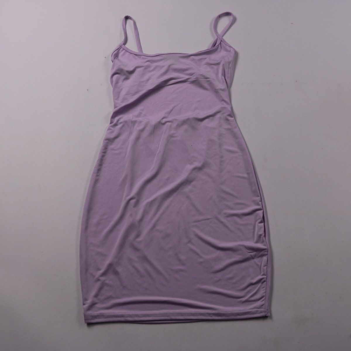 платье PrettyLittleThing