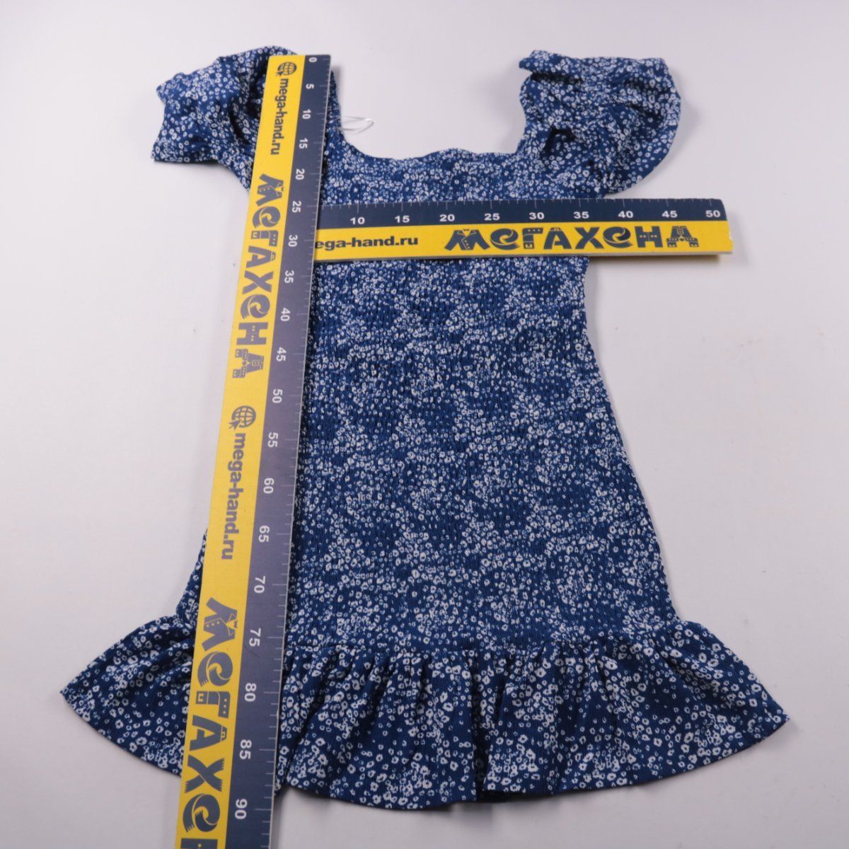 платье Gina Tricot