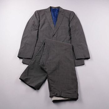 костюм Thomas Henderson