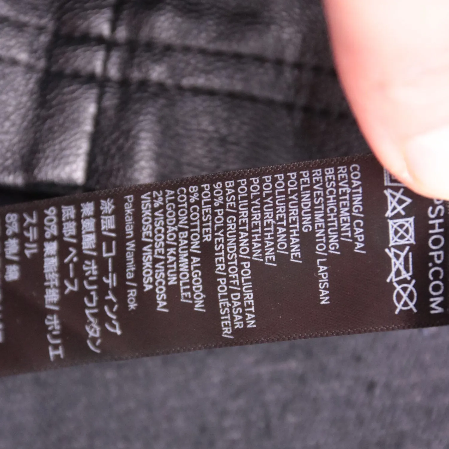 Чёрная мини-юбка Topshop из экокожи на молнии, размер 40 (XS)